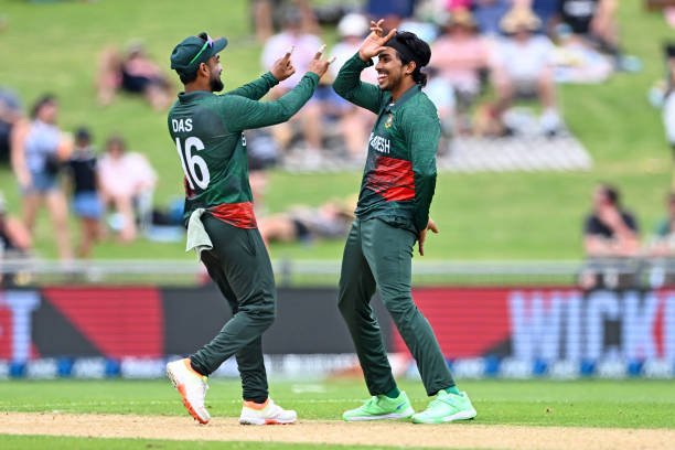 bangladesh bowled new zealand on 98